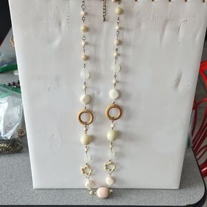 Elegant Cream and Gold Necklace